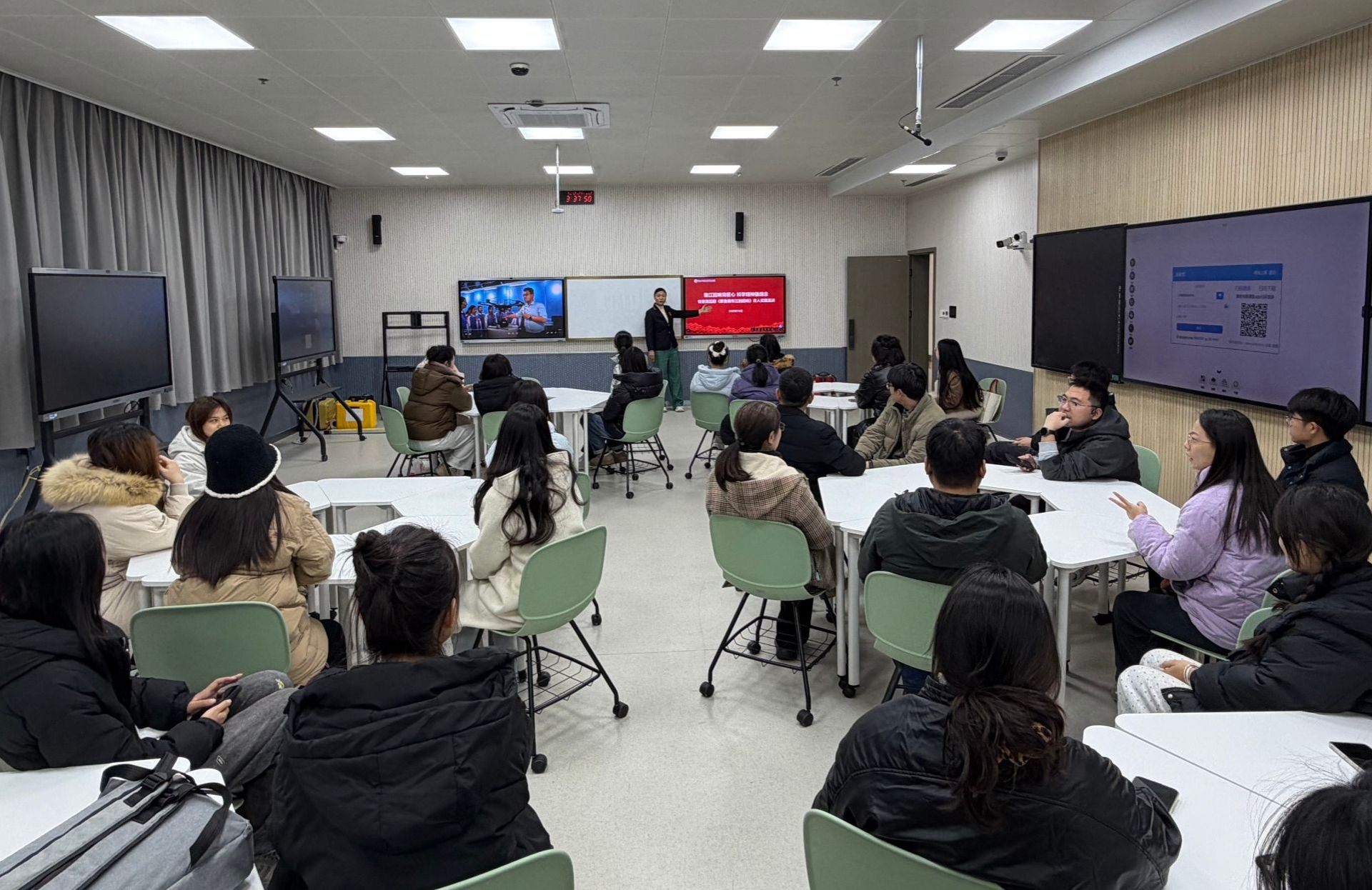 谈球吧体育app下载