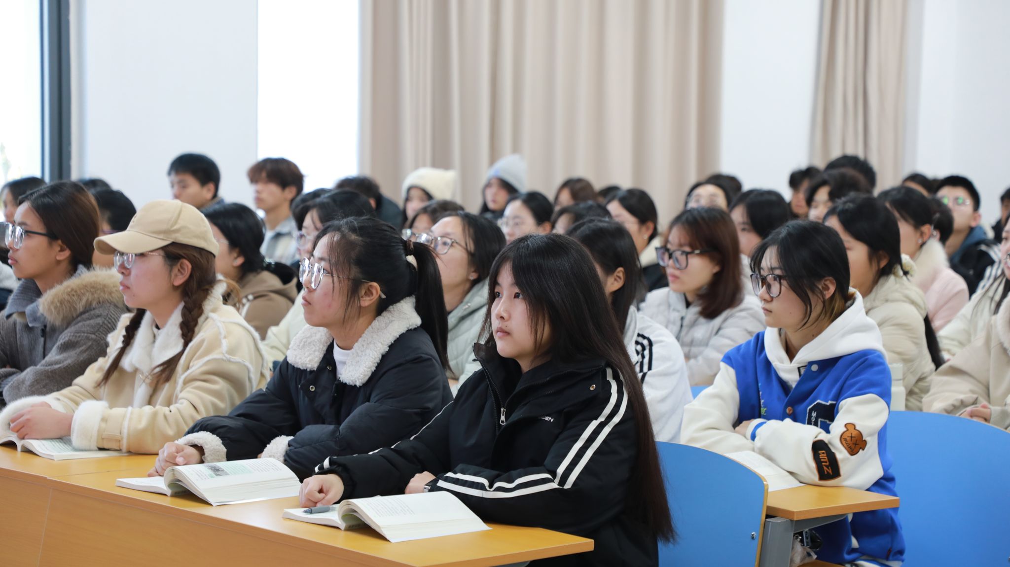 谈球吧体育app下载