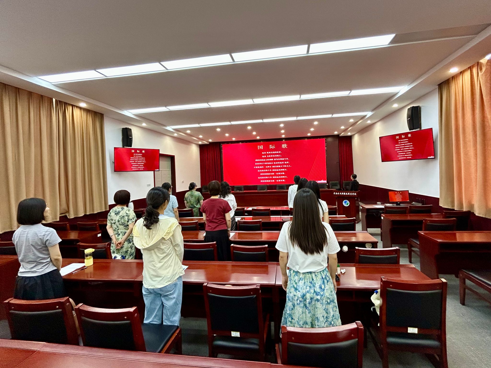 谈球吧体育app下载